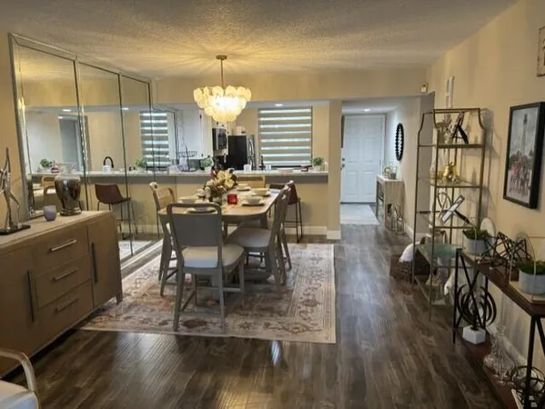 $3,000 | 1707 Whitehall Drive, Unit 105, Davie, FL 33324