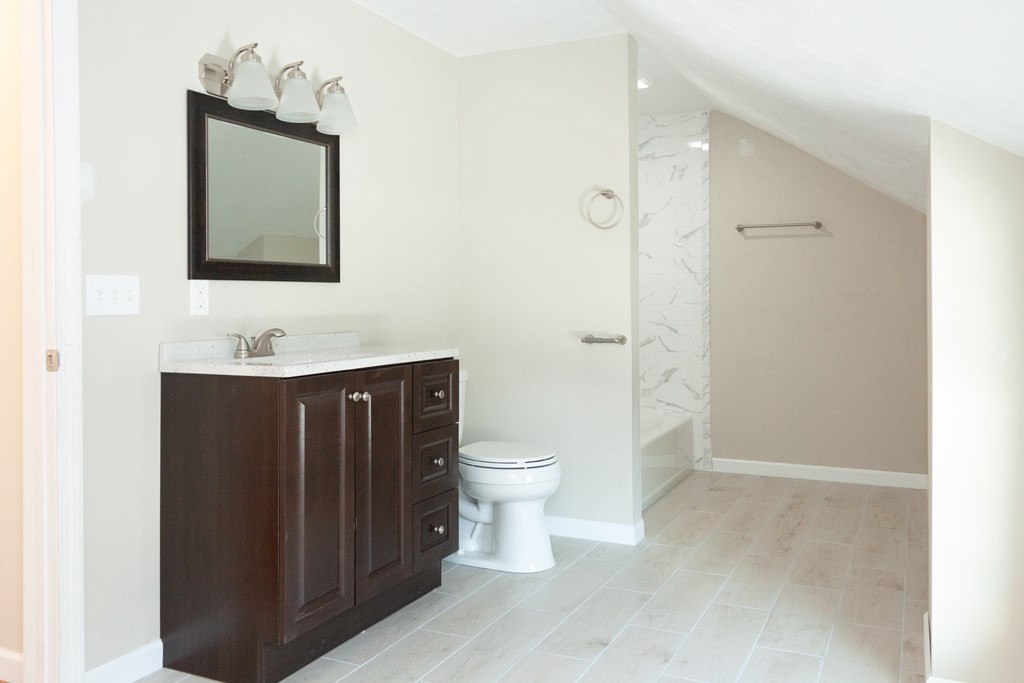 427 Putnam Hill Road Sutton, MA 01590 - Photo 8 of 18