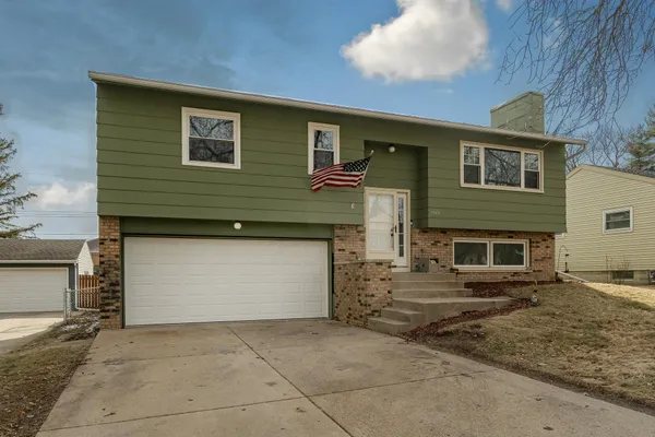 $299,000 | 1552 5th Avenue Southwest, Rochester, MN 55902