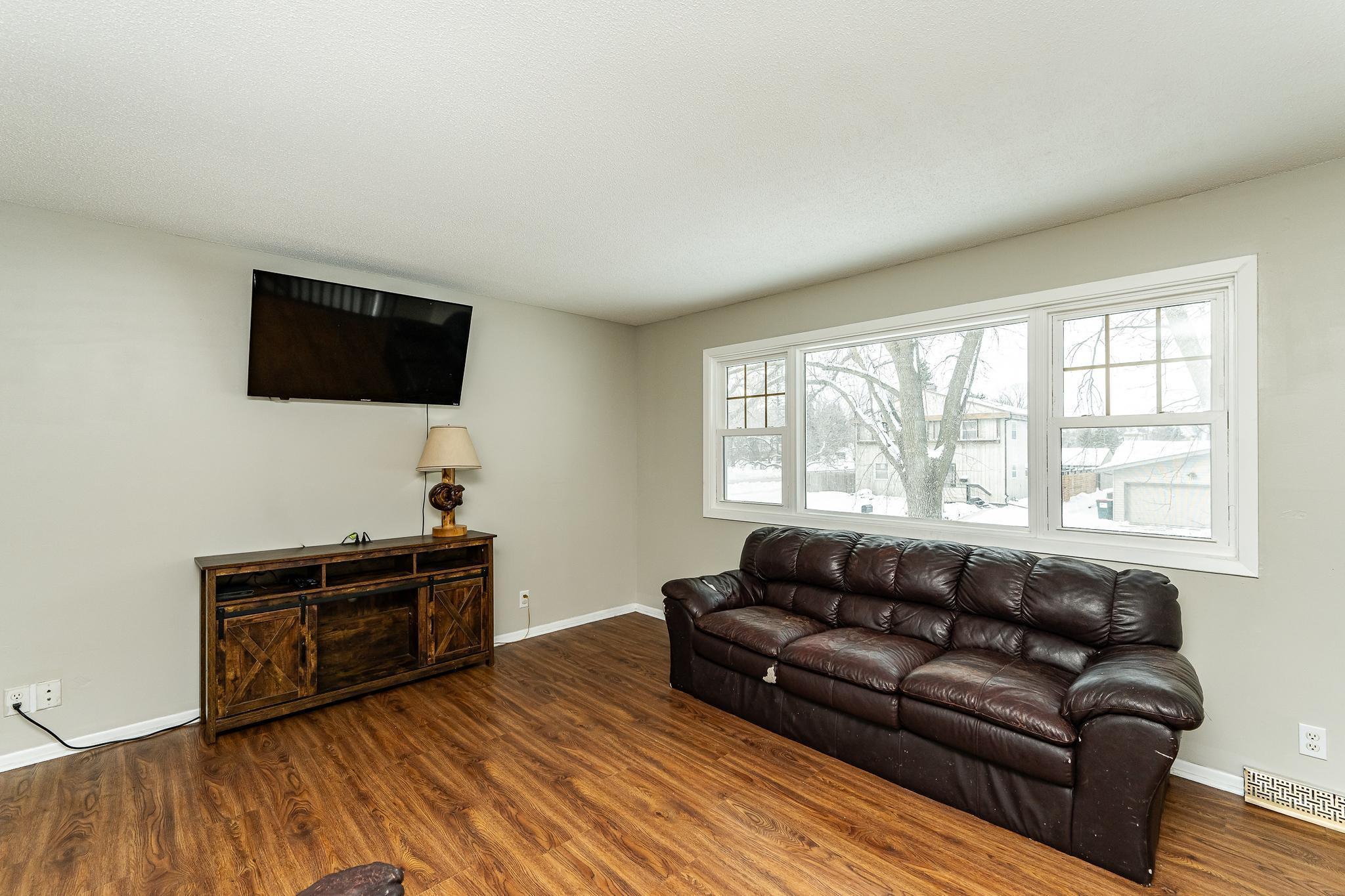 1552 5th Avenue Southwest Rochester, MN 55902 - Photo 3 of 26