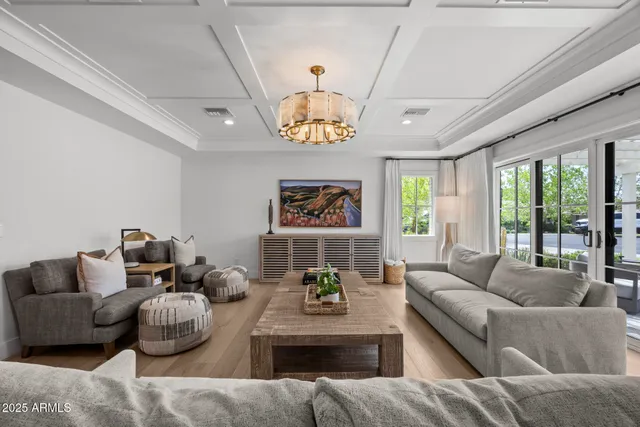 $3,899,999 | 4636 East Calle Ventura, Phoenix, AZ 85018