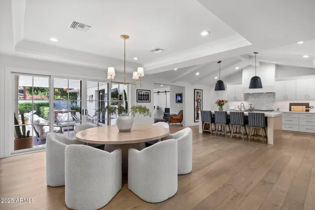 $3,899,999 | 4636 East Calle Ventura, Phoenix, AZ 85018