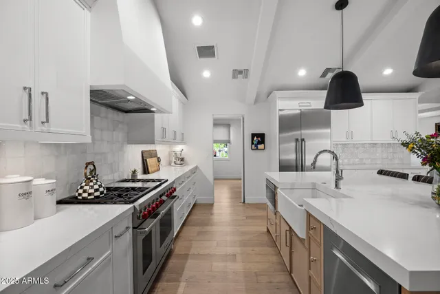 $3,899,999 | 4636 East Calle Ventura, Phoenix, AZ 85018