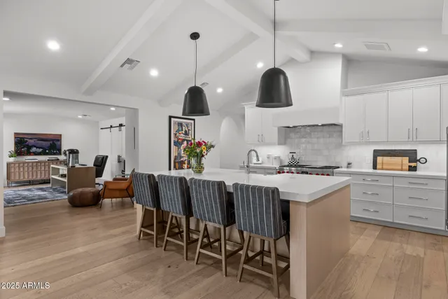 $3,899,999 | 4636 East Calle Ventura, Phoenix, AZ 85018