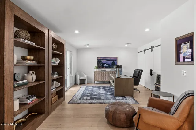 $3,899,999 | 4636 East Calle Ventura, Phoenix, AZ 85018