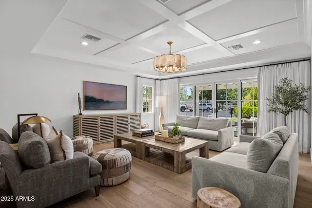 $3,899,999 | 4636 East Calle Ventura, Phoenix, AZ 85018