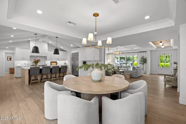 $3,899,999 | 4636 East Calle Ventura, Phoenix, AZ 85018