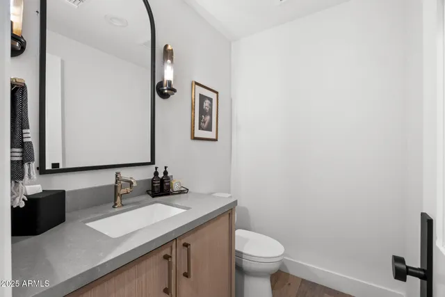 $3,899,999 | 4636 East Calle Ventura, Phoenix, AZ 85018