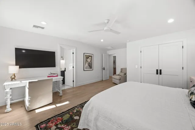 $3,899,999 | 4636 East Calle Ventura, Phoenix, AZ 85018