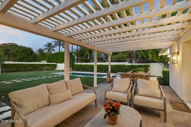 $3,899,999 | 4636 East Calle Ventura, Phoenix, AZ 85018