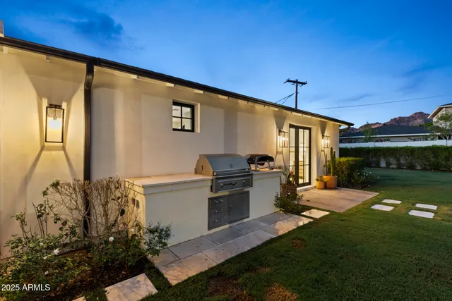 $3,899,999 | 4636 East Calle Ventura, Phoenix, AZ 85018