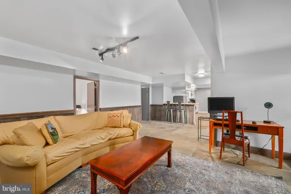 $1,450,000 | 9393 Briar Lane, Delaplane, VA 20144