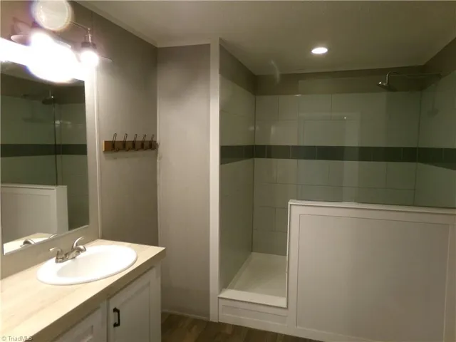 $1,200 | 527 Sam Marion Road, Pinnacle, NC 27043