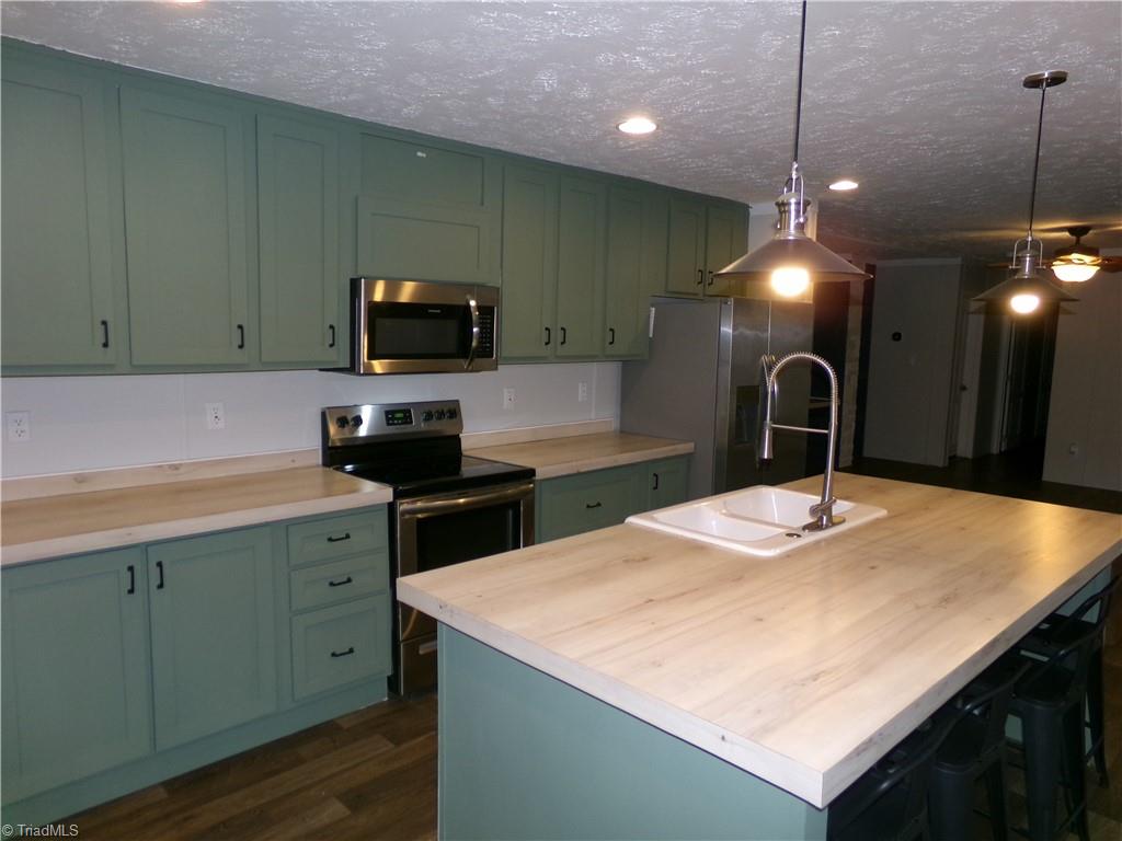 527 Sam Marion Road Pinnacle, NC 27043 - Photo 5 of 22