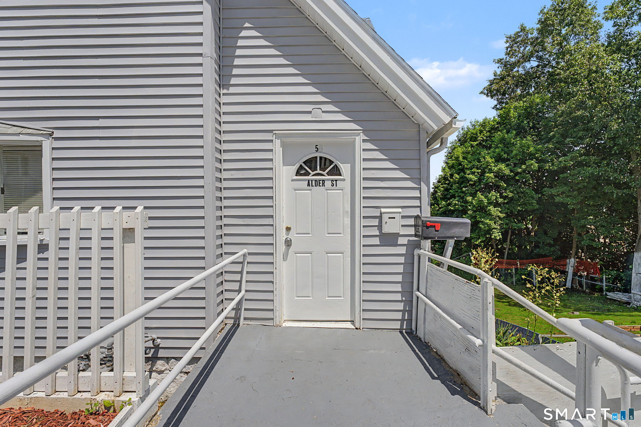 52 Alder Street Waterbury, CT 06708 - Photo 2 of 40