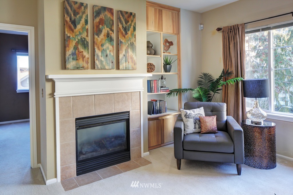 5025 Davis Place South, Unit H Renton, WA 98055 - Photo 4 of 14 Gallery Image 4