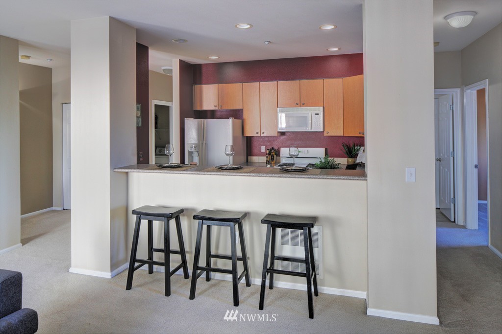 5025 Davis Place South, Unit H Renton, WA 98055 - Photo 6 of 14 Gallery Image 6