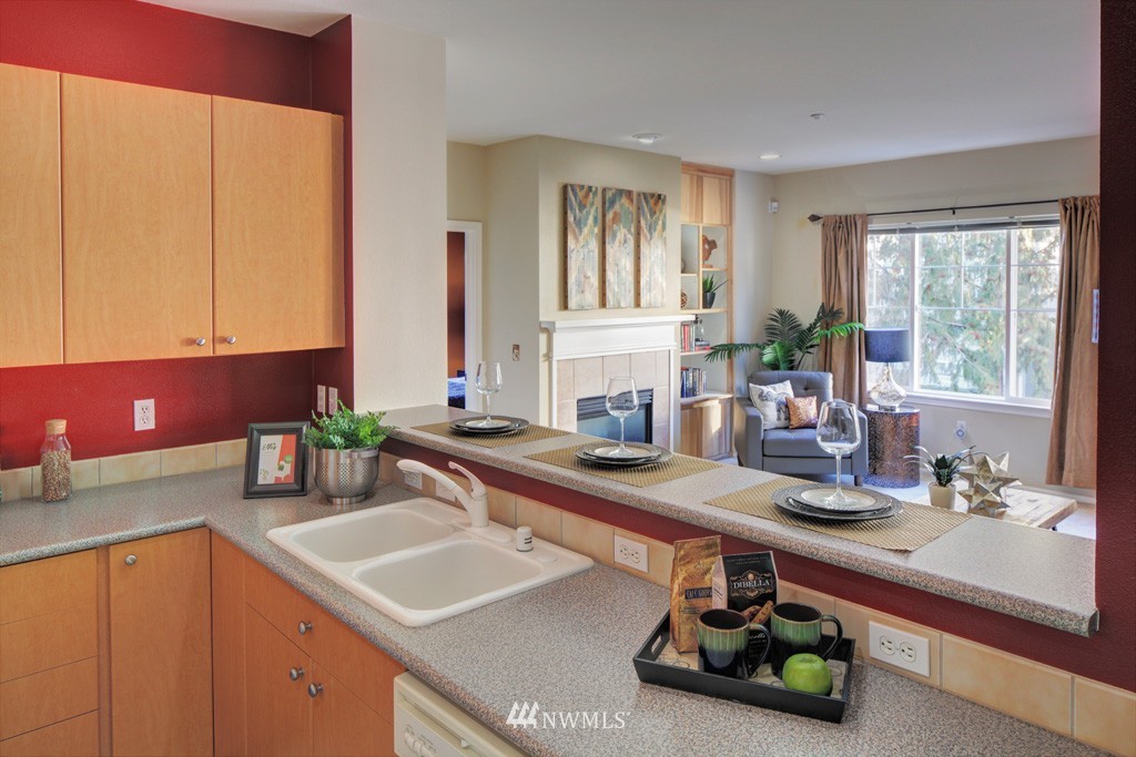 5025 Davis Place South, Unit H Renton, WA 98055 - Photo 8 of 14 Gallery Image 8