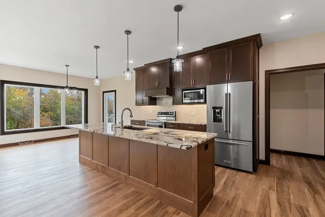 $849,900 | 2534 North Stellita Circle, De Pere, WI 54115