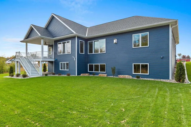 $849,900 | 2534 North Stellita Circle, De Pere, WI 54115