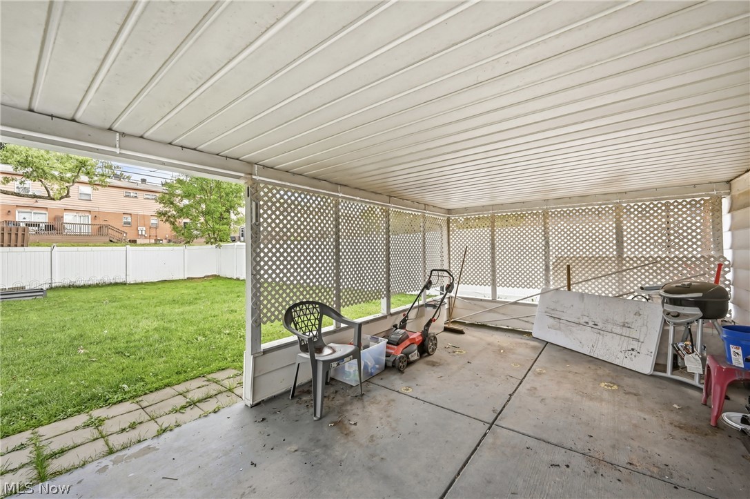382 Ridgefield Avenue Youngstown, OH 44512 - Photo 25 of 29