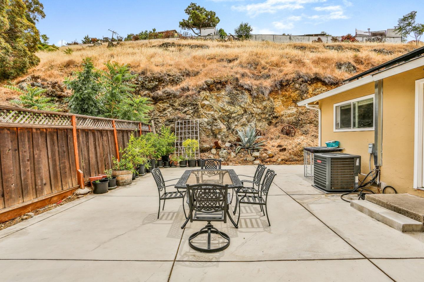 160 Senter Road San Jose, CA 95111 - Photo 4 of 52 Gallery Image 4