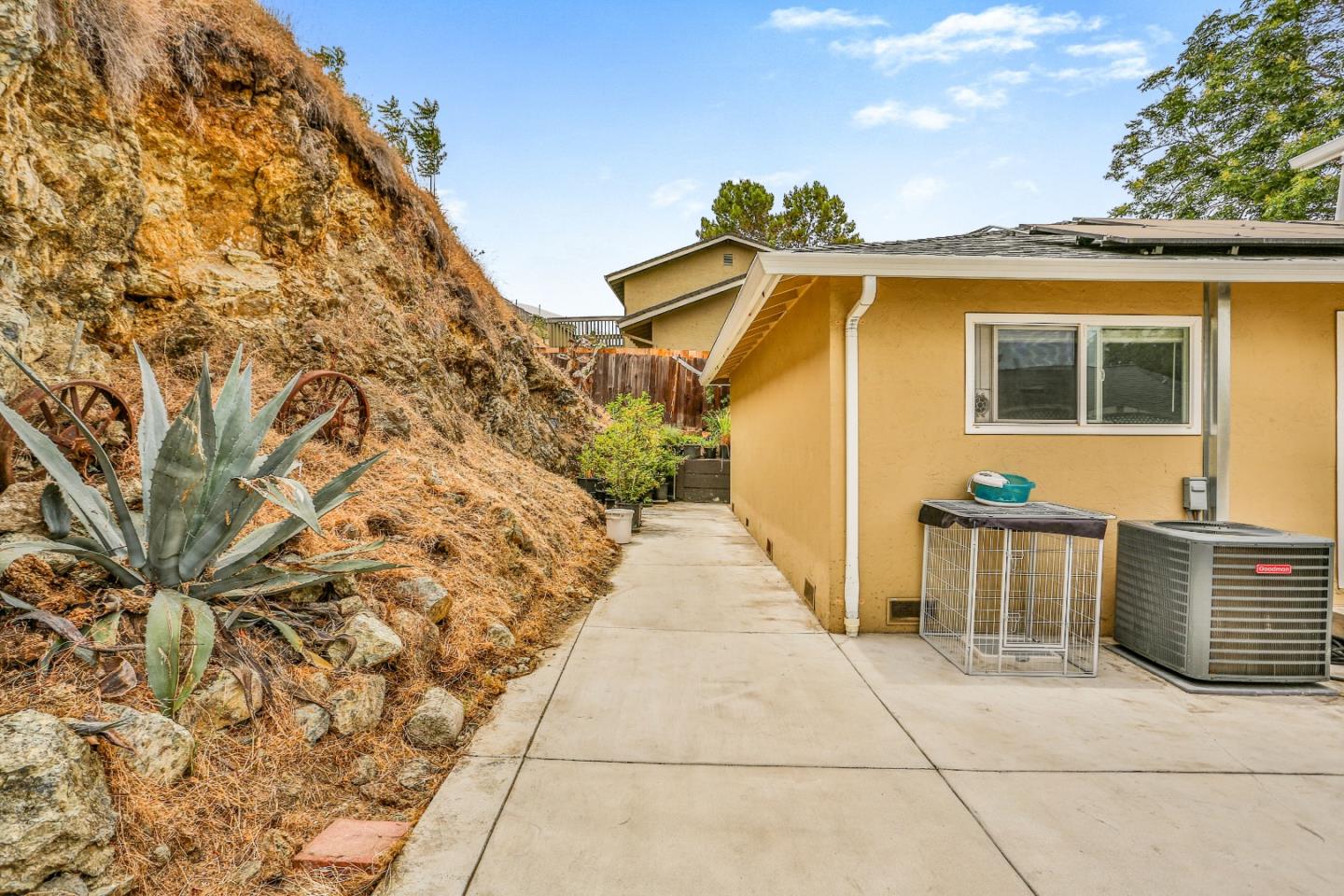 160 Senter Road San Jose, CA 95111 - Photo 8 of 52 Gallery Image 8
