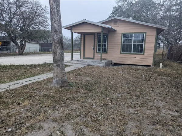 $75,000 | 822 Olivo Street, Mathis, TX 78368