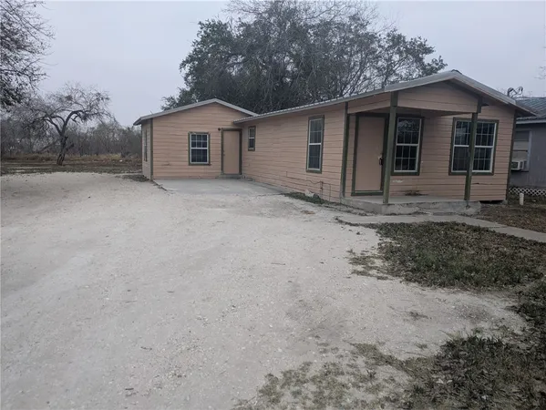 $75,000 | 822 Olivo Street, Mathis, TX 78368