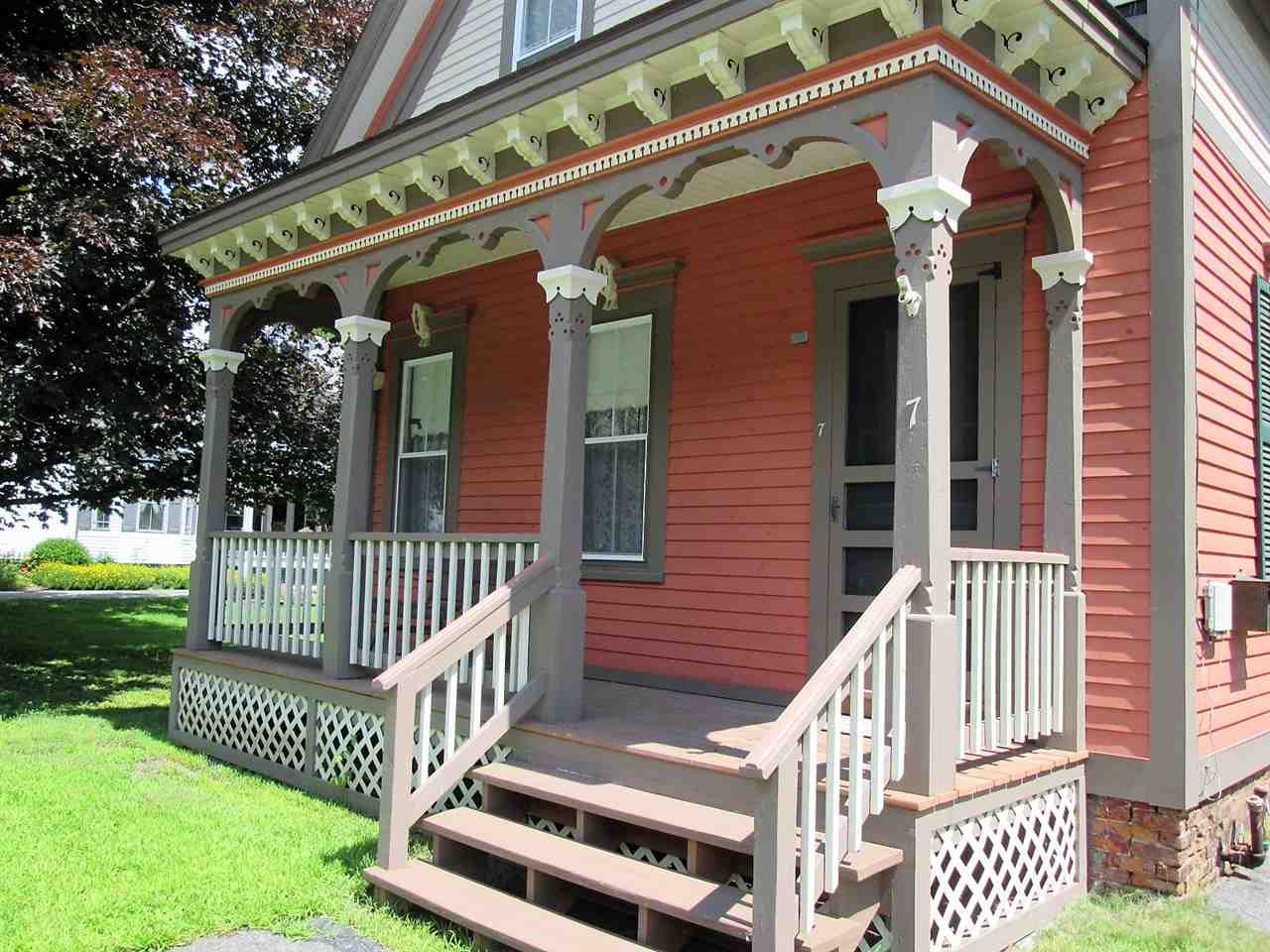 7 Atkinson Street Rockingham, VT 05101 - Photo 3 of 26
