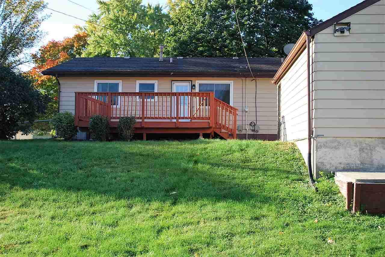 5210 Kesler Road Northwest Cedar Rapids, IA 52405 - Photo 5 of 19 Gallery Image 5