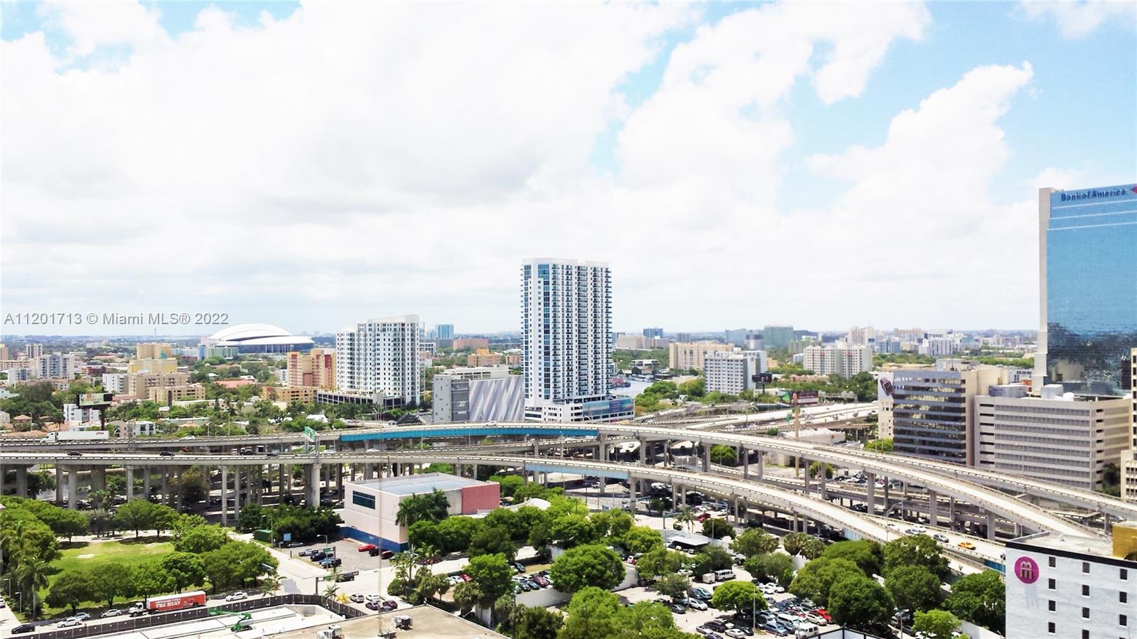 90 Southwest 3rd Street, Unit 2106 Miami, FL 33130 - Photo 4 of 25 Gallery Image 4
