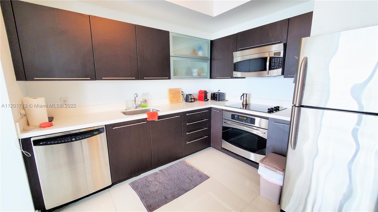 90 Southwest 3rd Street, Unit 2106 Miami, FL 33130 - Photo 8 of 25 Gallery Image 8