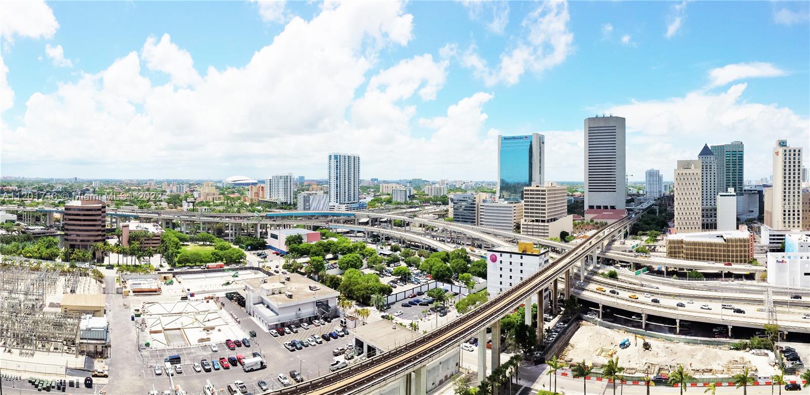 90 Southwest 3rd Street, Unit 2106 Miami, FL 33130 - Photo 10 of 25 Gallery Image 10