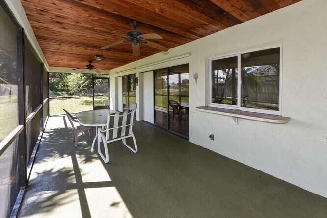 1050 Southwest 1st Street Boca Raton, FL 33486 - Photo 26 of 50 1050 SW 1st Street Boca Raton-small-016-