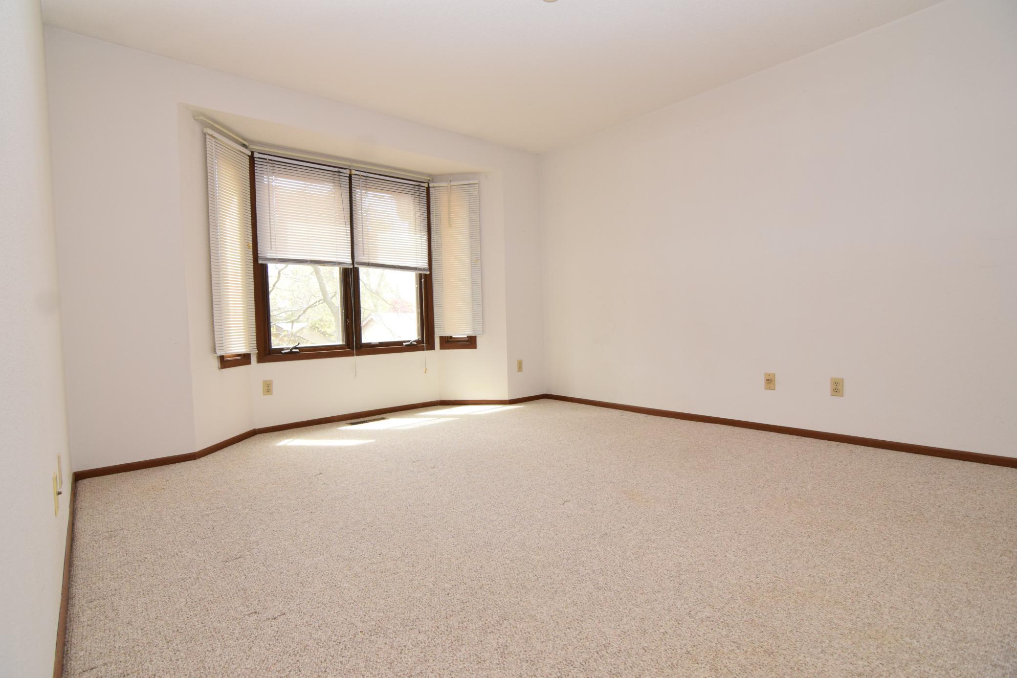 11039 Oregon Circle Bloomington, MN 55438 - Photo 18 of 32