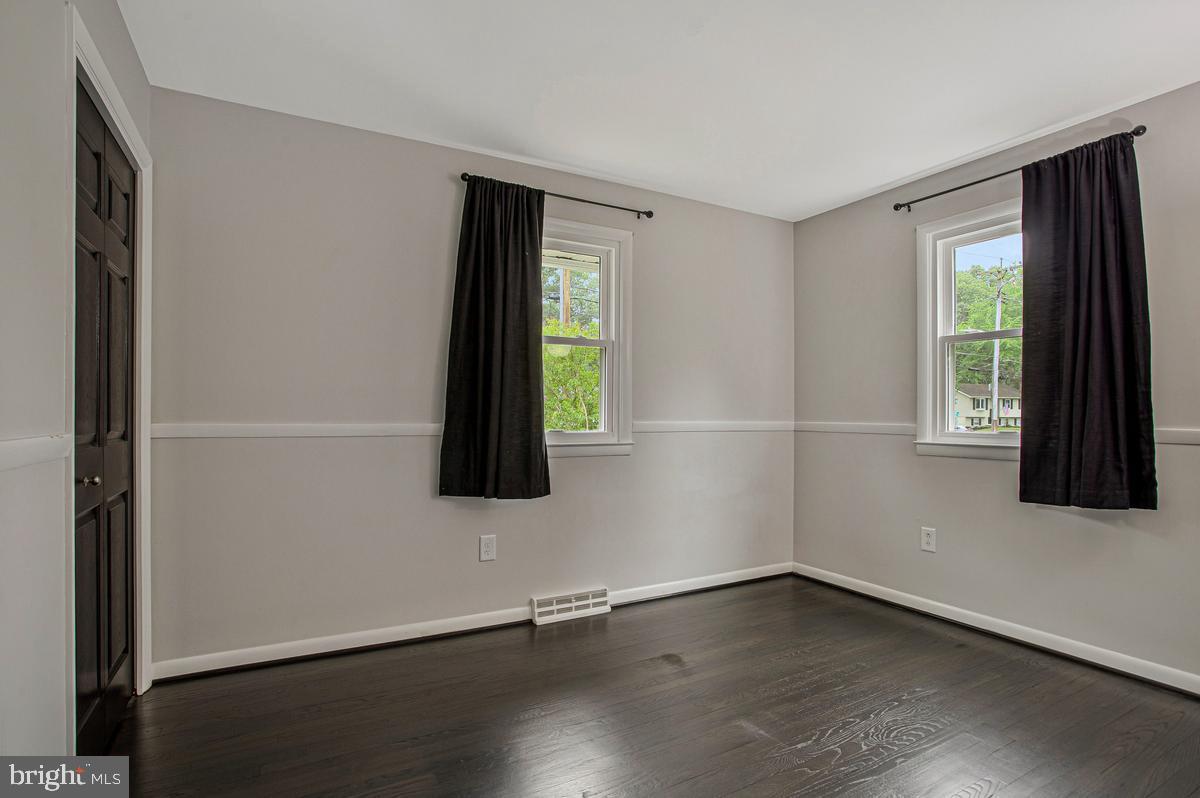 454 Manor Road Arnold, MD 21012 - Photo 17 of 36 Bedroom