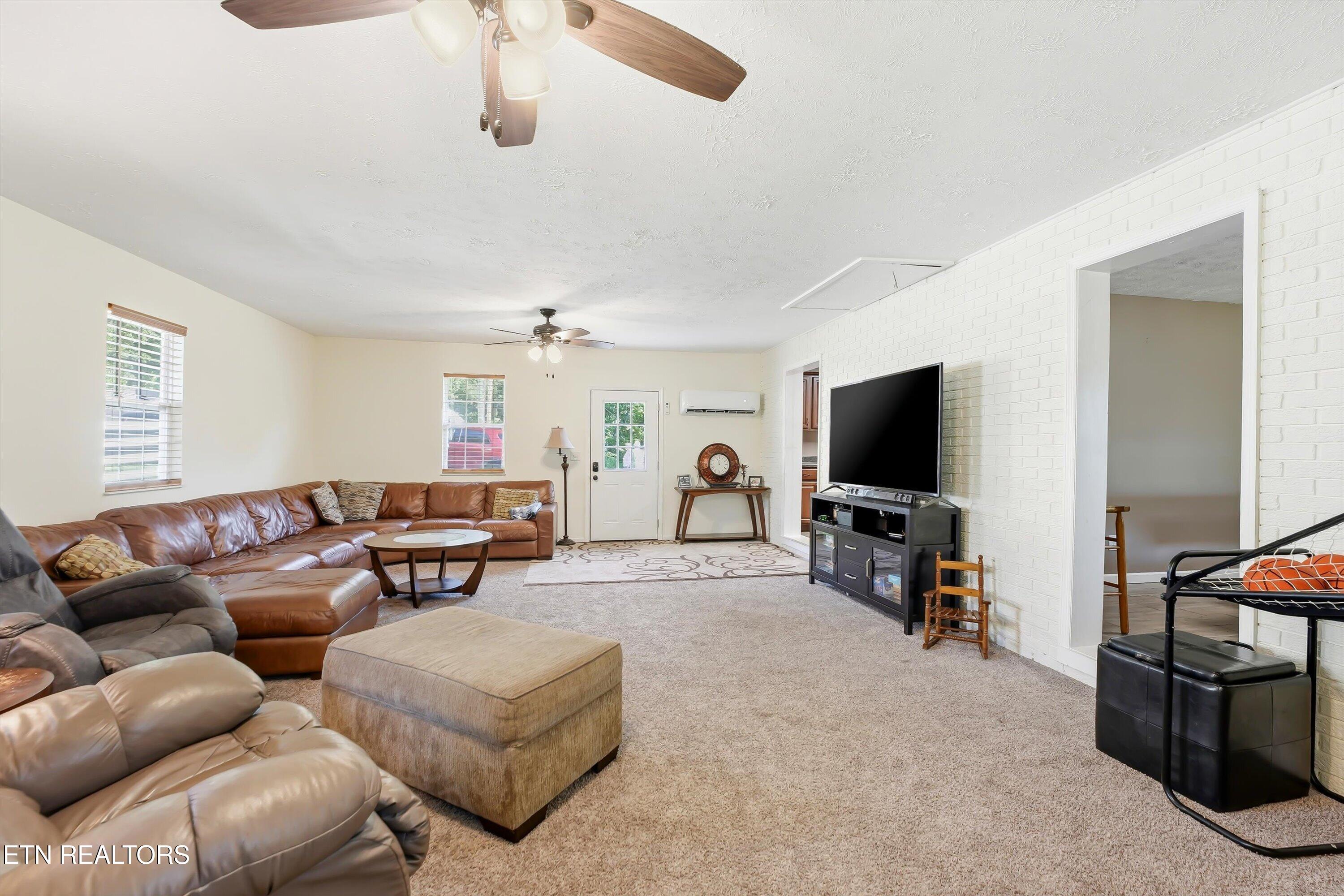 379 Wells Road Powell, TN 37849 - Photo 9 of 39 09-379 Wells Rd FINAL-7