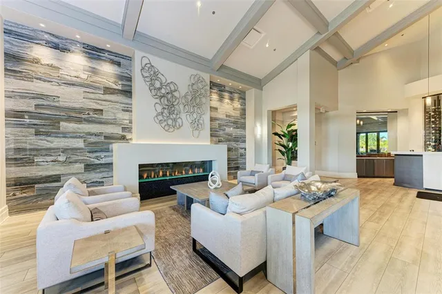 $395,000 | 5517 Palmer Circle, Unit 104, Bradenton, FL 34211