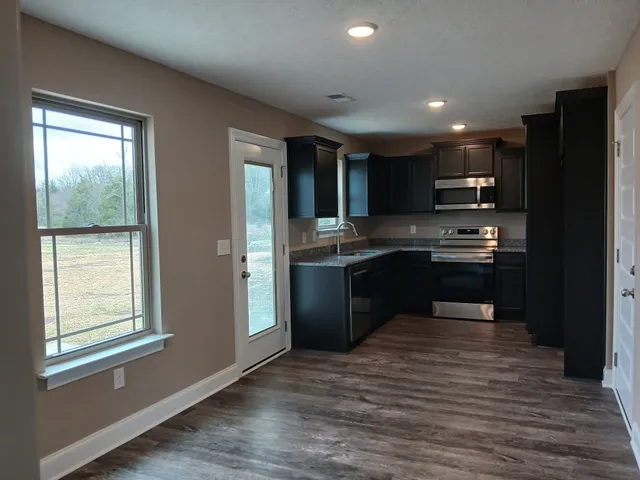 $358,900 | 2910 Vly Farms Drive, Christiana, TN 37037