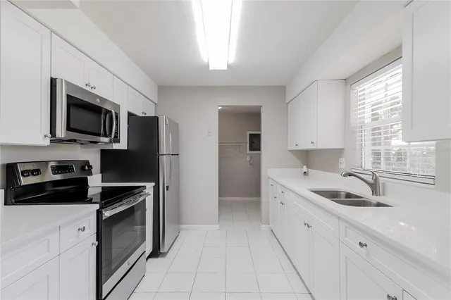 $2,375 | 8315 Calais Circle, Orlando, FL 32825