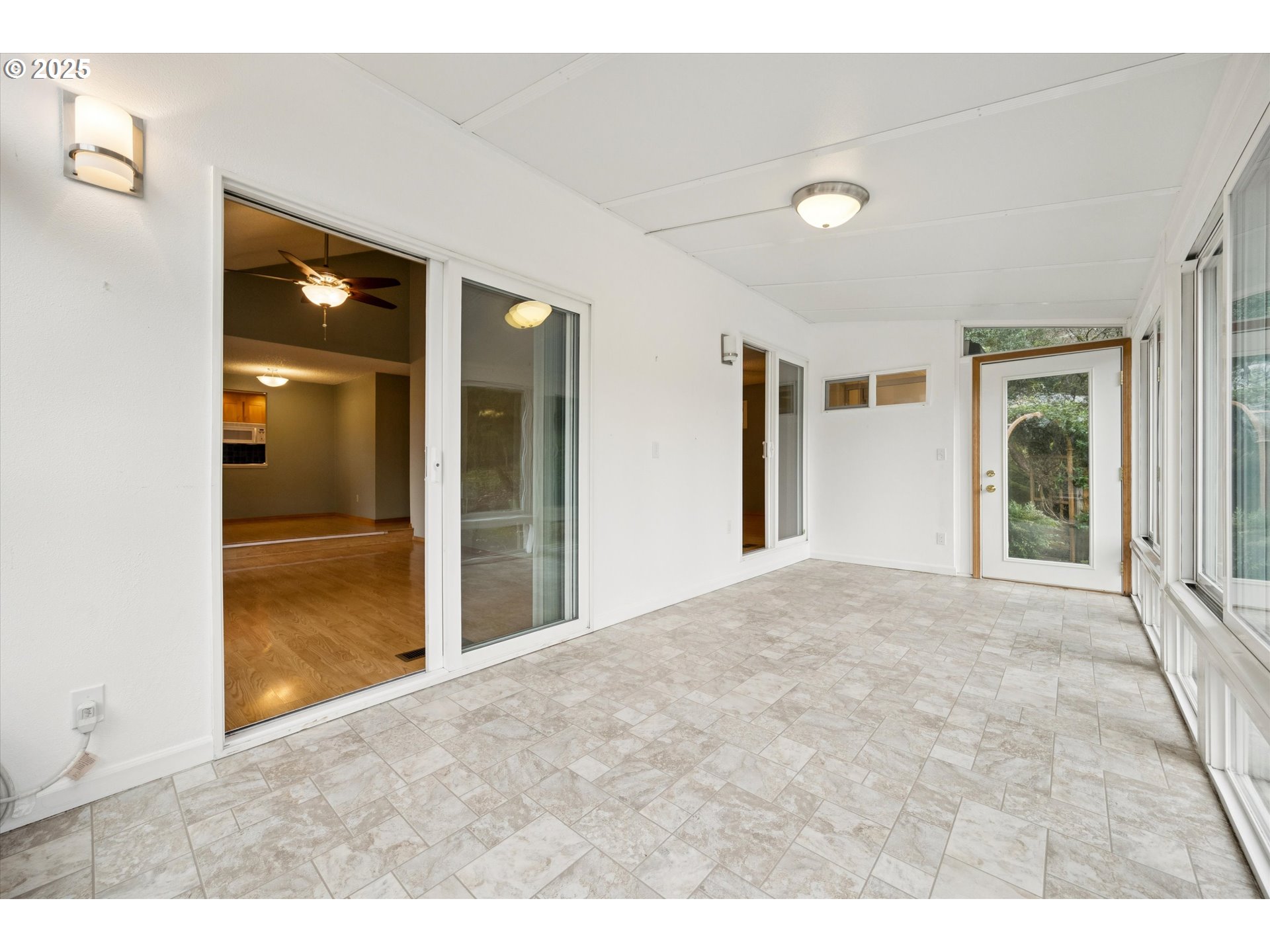 6170 Southwest Heights Lane Beaverton, OR 97007 - Photo 18 of 39