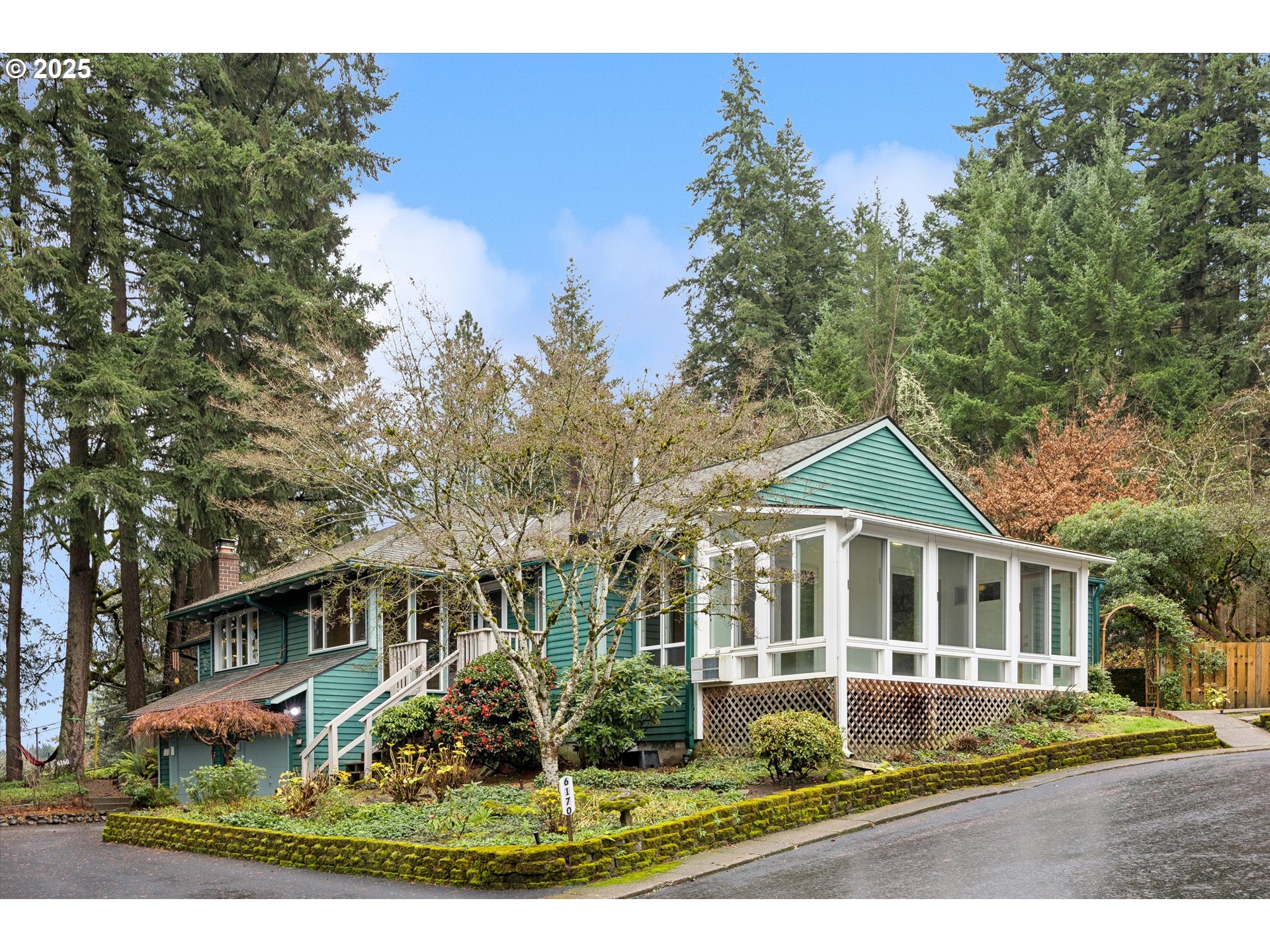 6170 Southwest Heights Lane Beaverton, OR 97007 - Photo 2 of 39