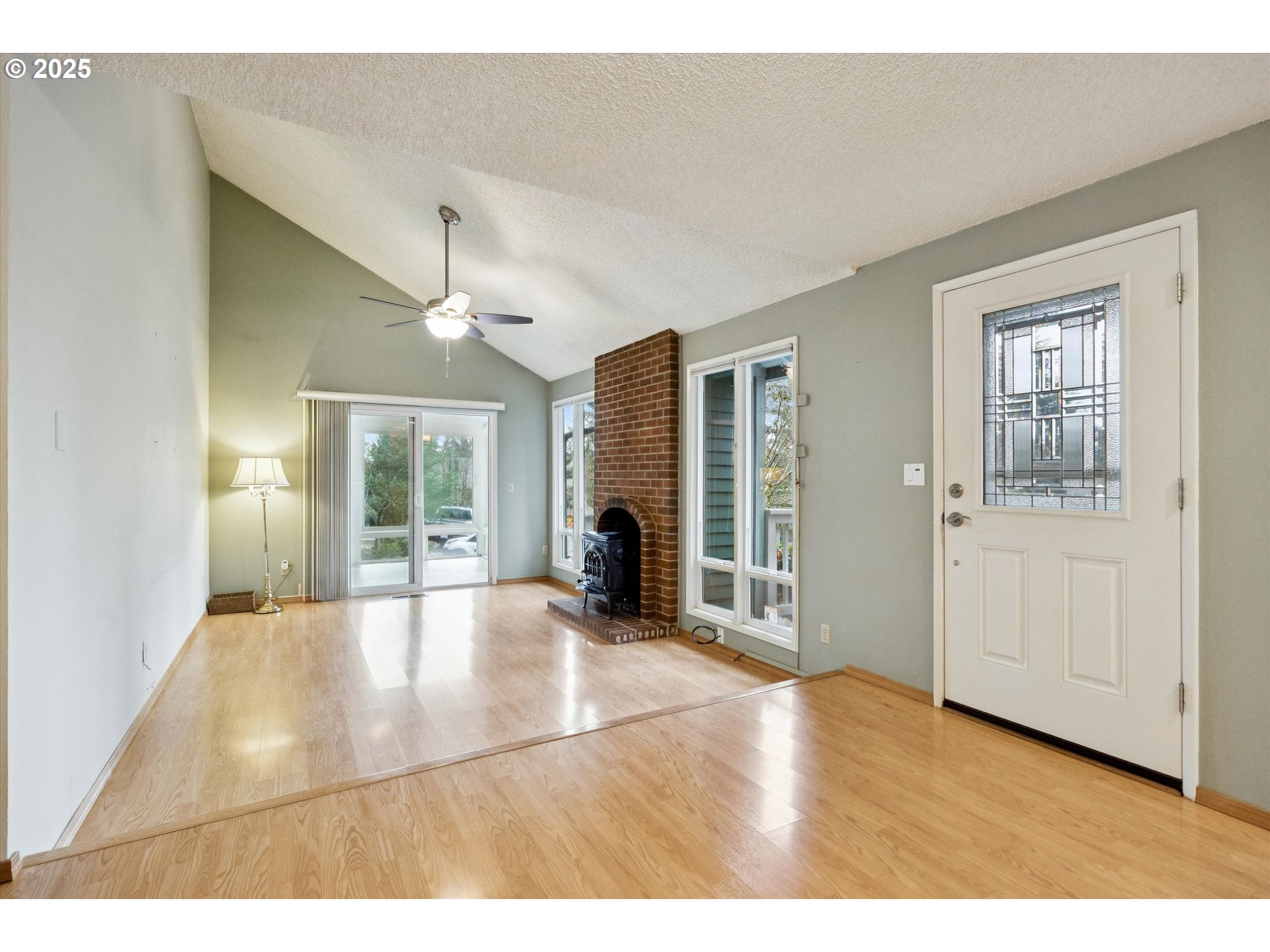 6170 Southwest Heights Lane Beaverton, OR 97007 - Photo 6 of 39