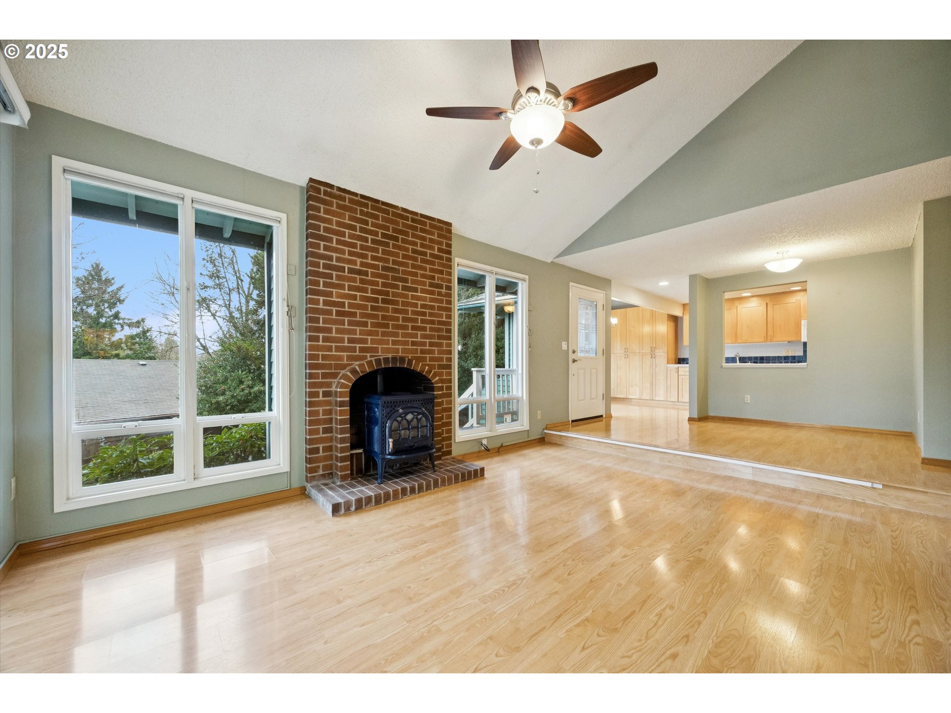 6170 Southwest Heights Lane Beaverton, OR 97007 - Photo 7 of 39