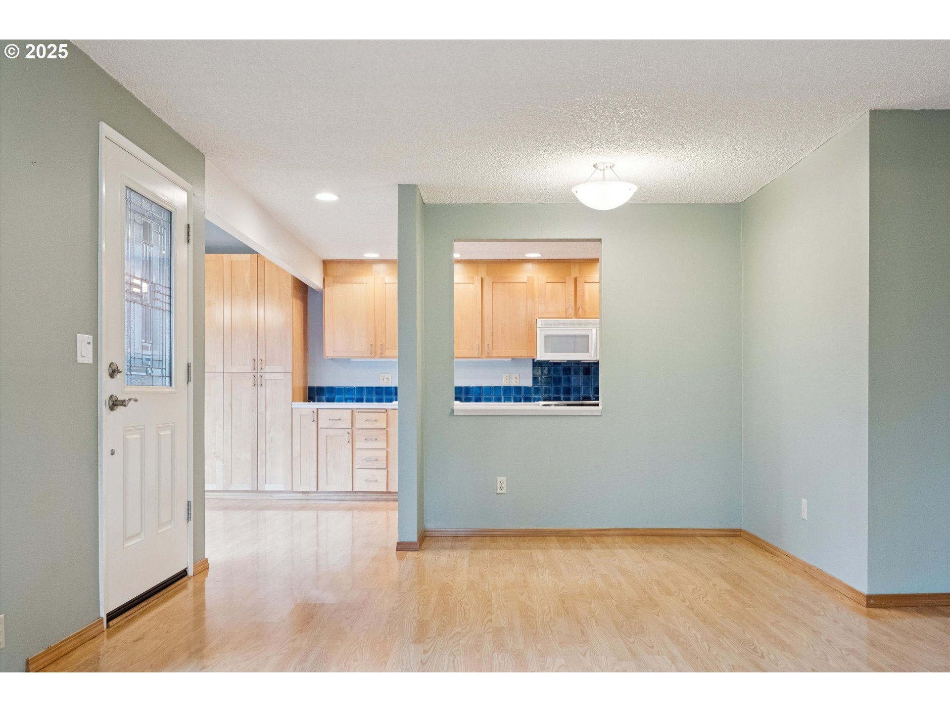 6170 Southwest Heights Lane Beaverton, OR 97007 - Photo 8 of 39