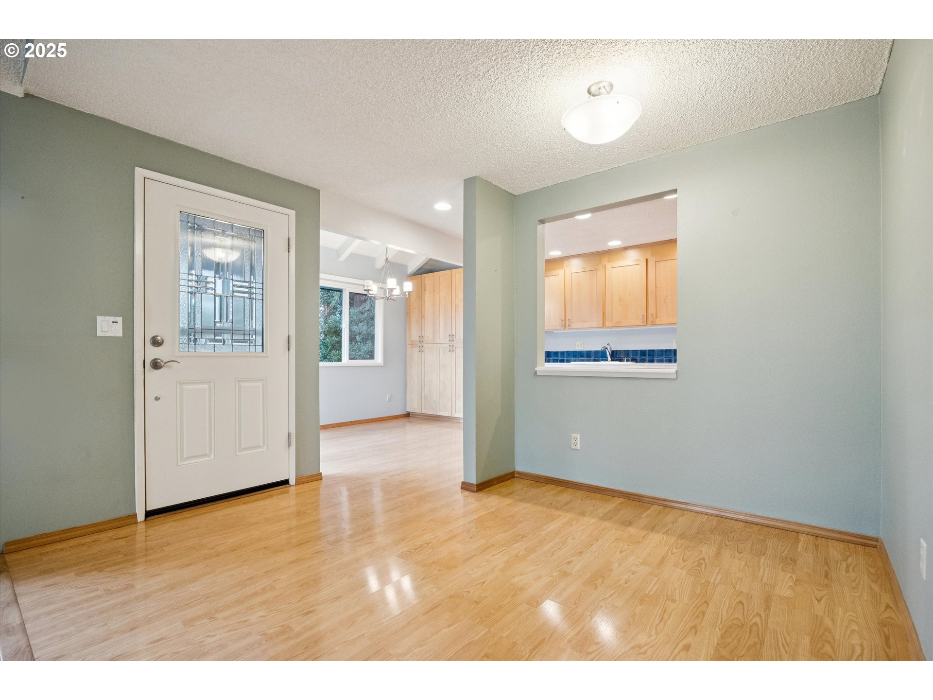 6170 Southwest Heights Lane Beaverton, OR 97007 - Photo 9 of 39