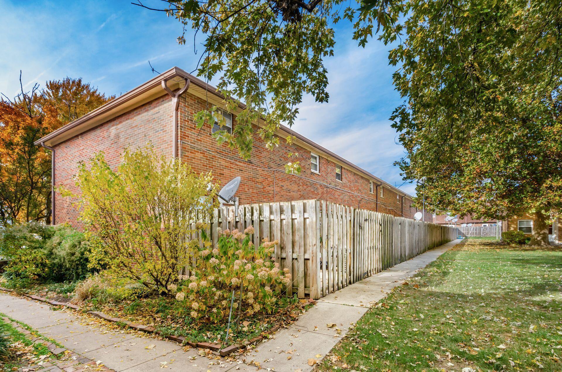 5720 Beechcroft Road, Unit E Columbus, OH 43229 - Photo 21 of 26 Rear Exterior