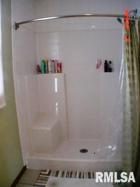 2422 Cleveland Street Clinton, IA 52732 - Photo 12 of 24 Gallery Image 12
