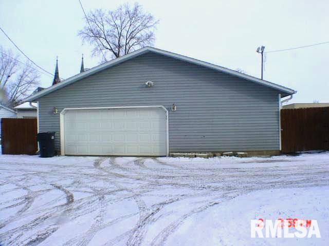 2422 Cleveland Street Clinton, IA 52732 - Photo 24 of 24 Gallery Image 24